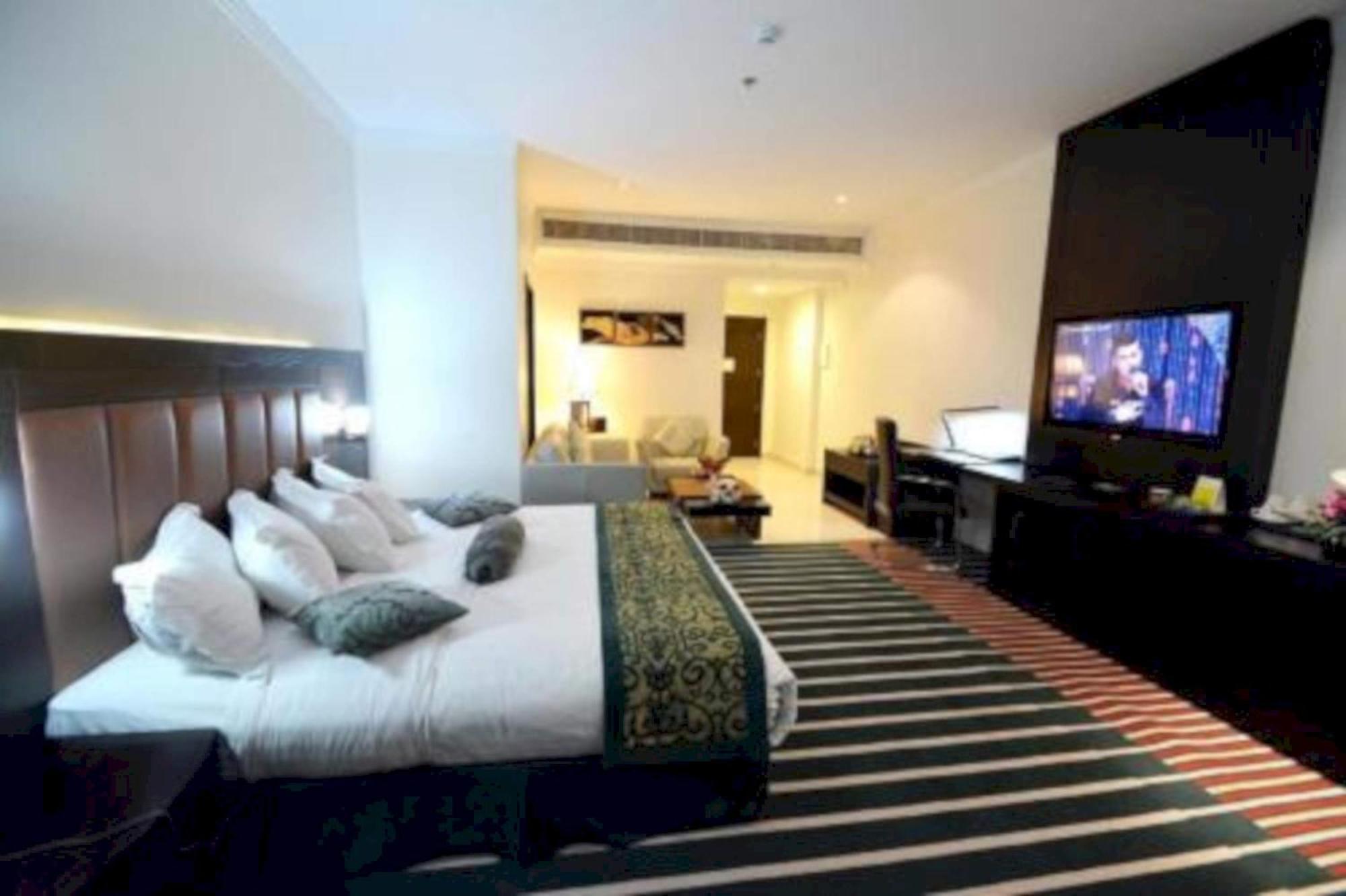Sunday Millennia Hotel Riyadh Exteriör bild